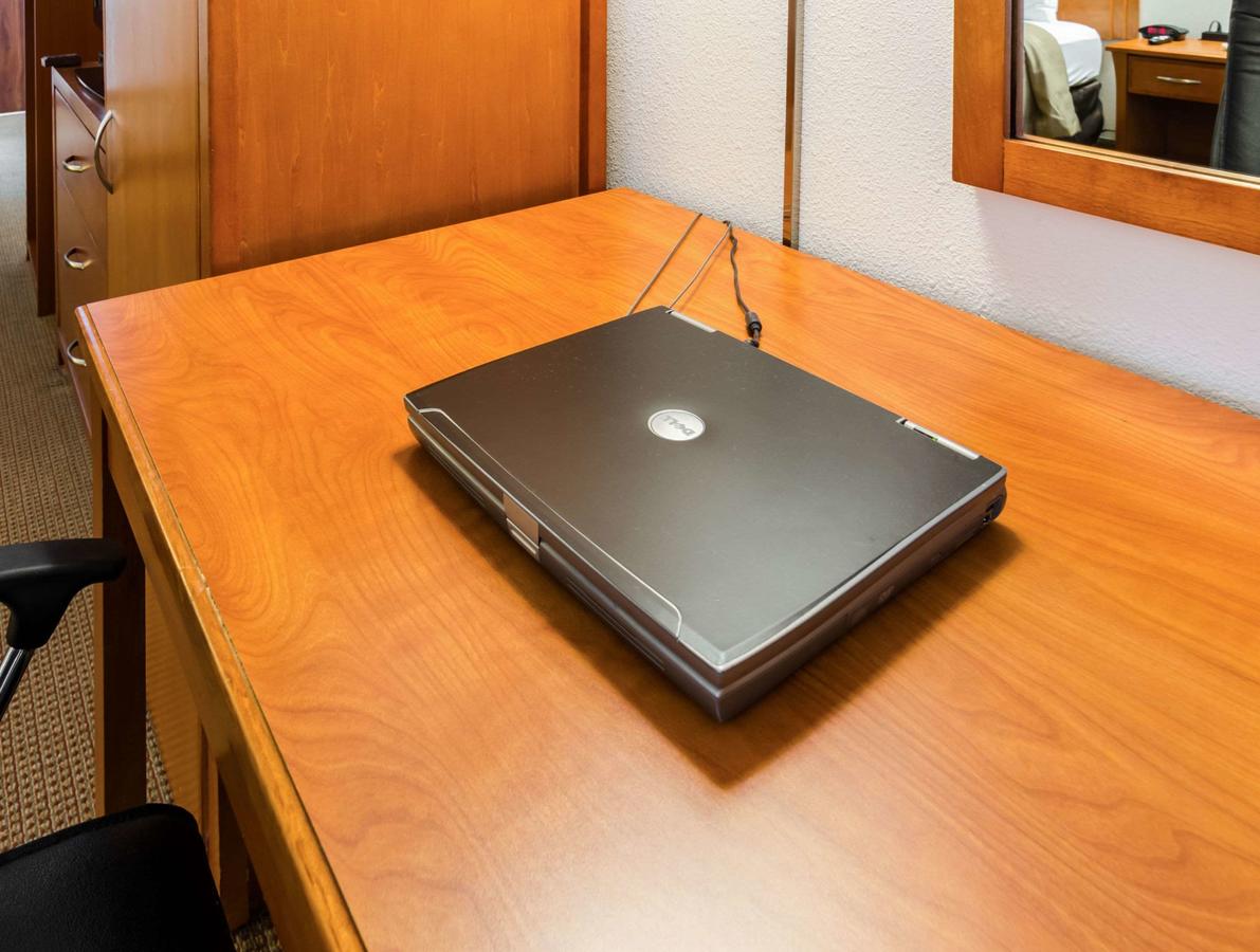 Quality Inn & Suites Salina - thumb 5