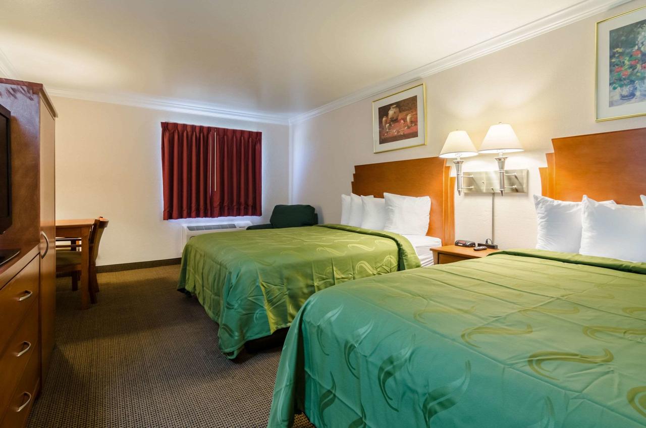 Quality Inn & Suites Salina - thumb 40