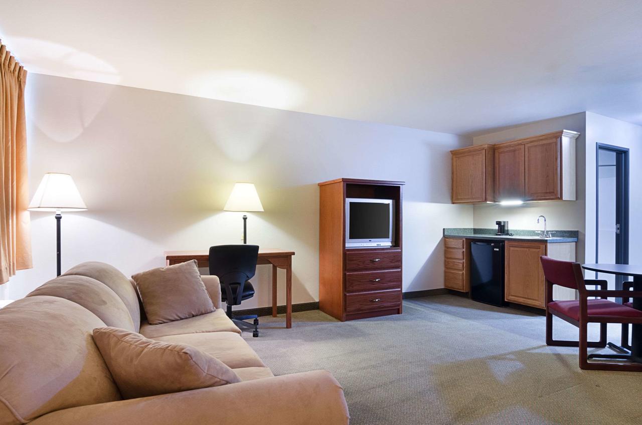 Rodeway Inn Larned - thumb 30