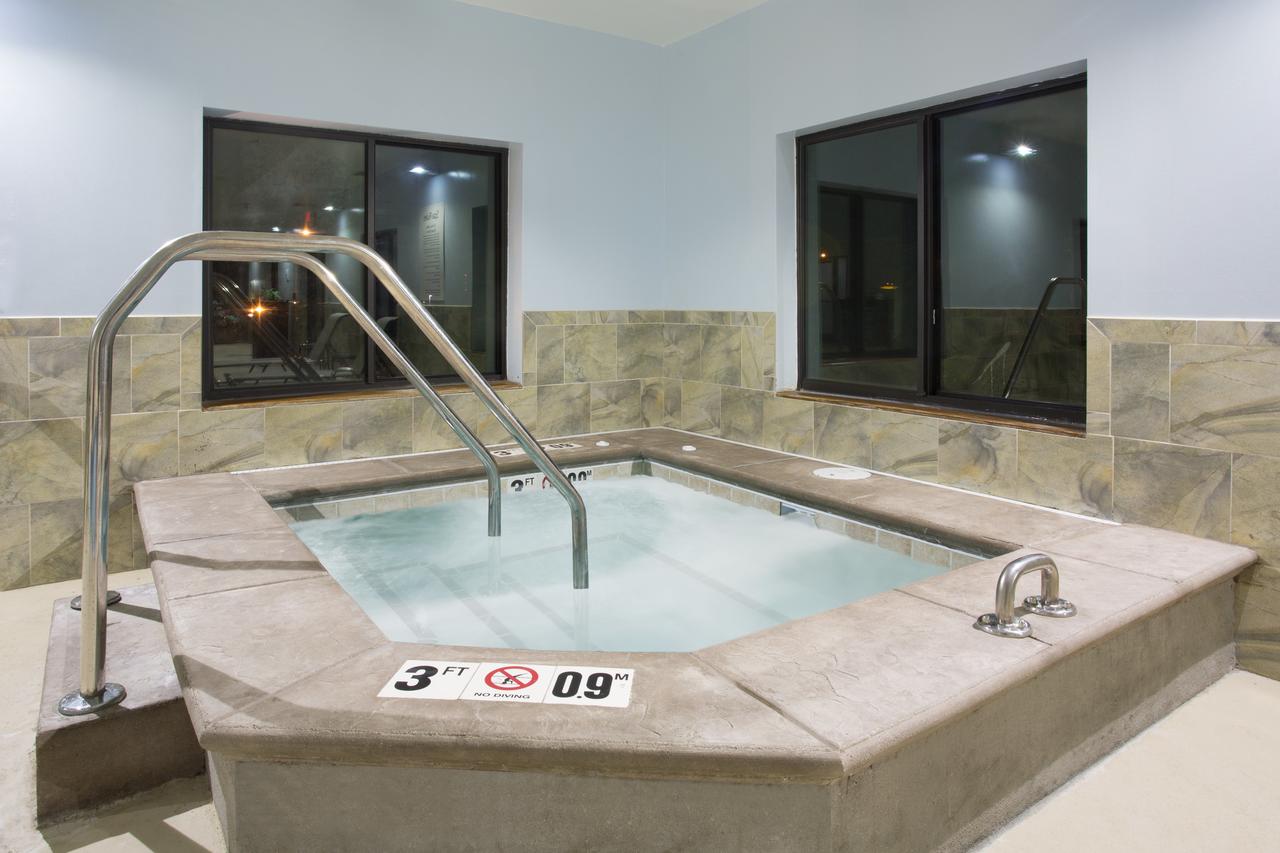 Holiday Inn Express Hotel & Suites Concordia US 81 - thumb 2