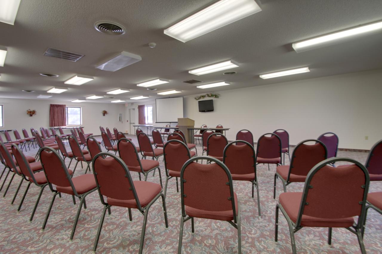 Super 8 By Wyndham Manhattan KS - thumb 18