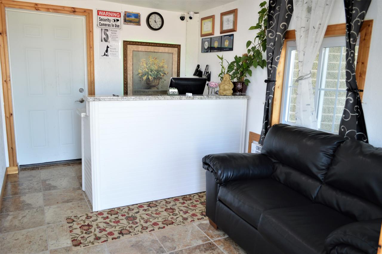 Green Acre Motel - thumb 1