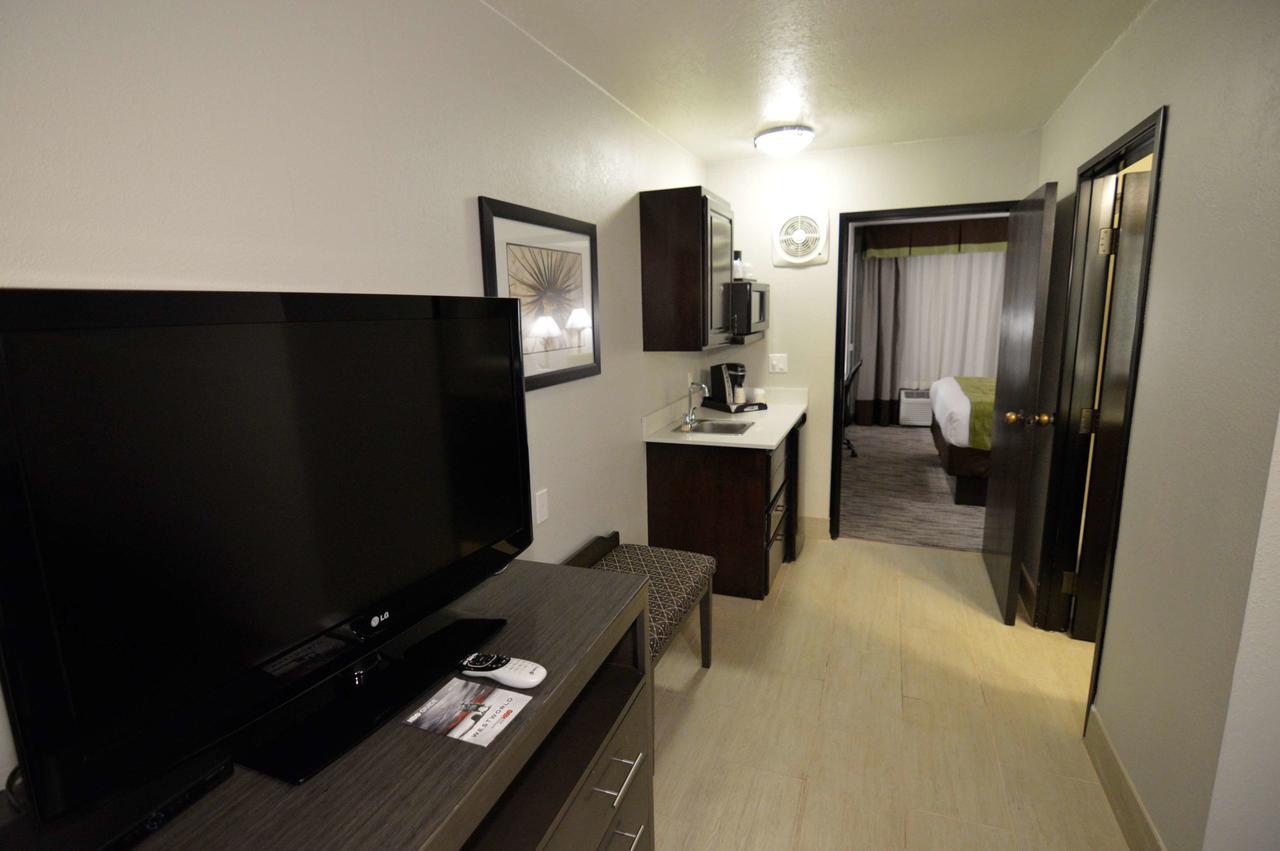 Best Western Plus Liberal Hotel & Suites - thumb 22