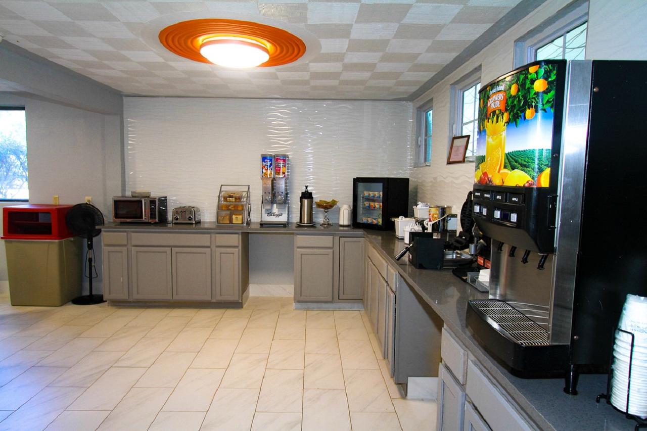 Super 8 By Wyndham Lenexa Overland Park Area/Mall Area - thumb 21