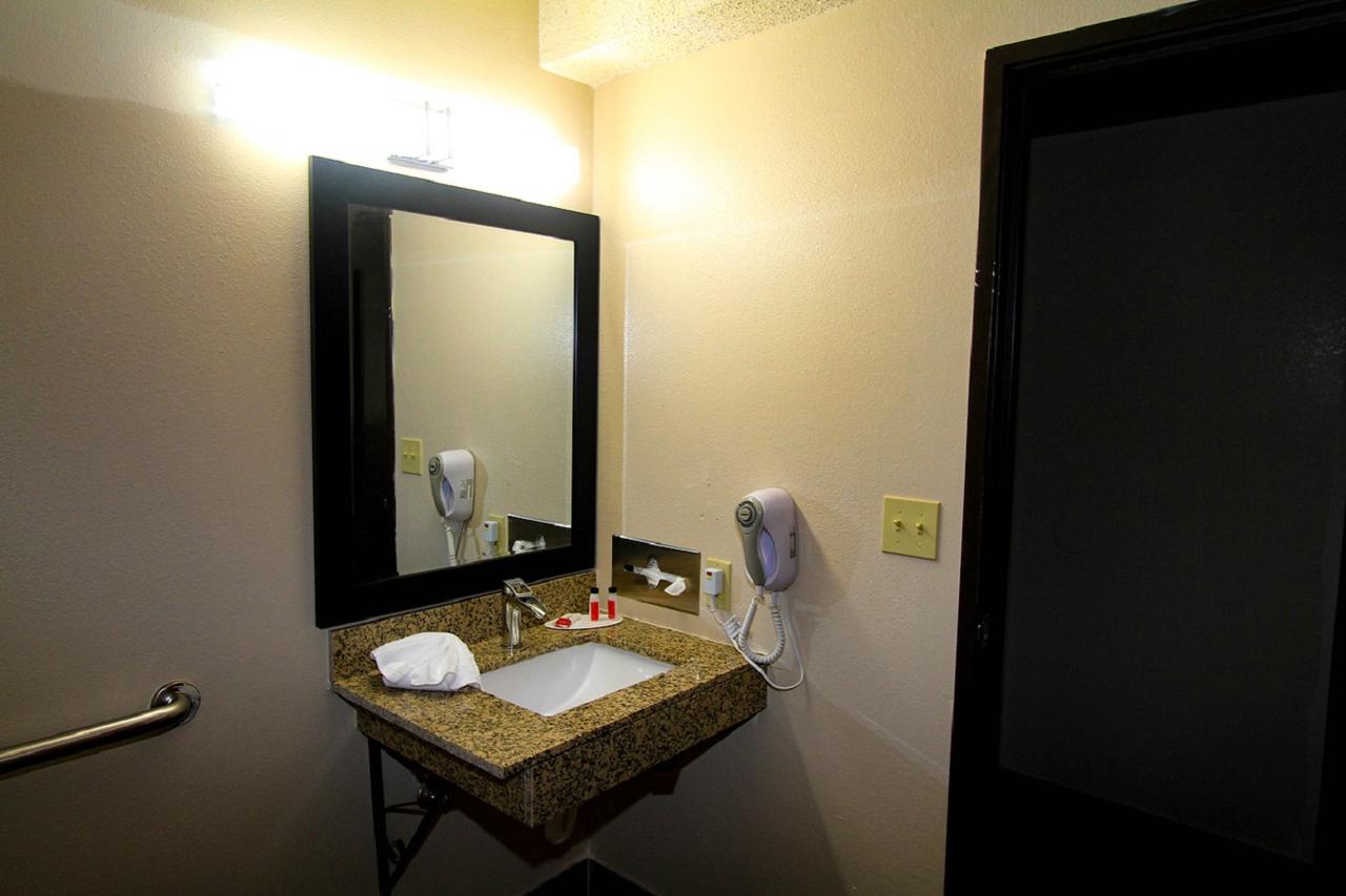 Super 8 By Wyndham Lenexa Overland Park Area/Mall Area - thumb 29