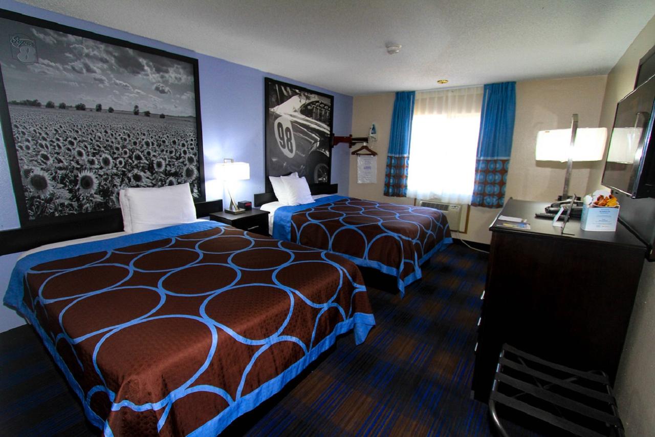 Super 8 By Wyndham Lenexa Overland Park Area/Mall Area - thumb 3