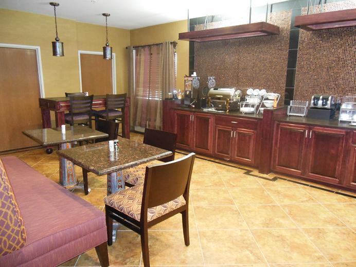 Best Western Manhattan Inn - thumb 10