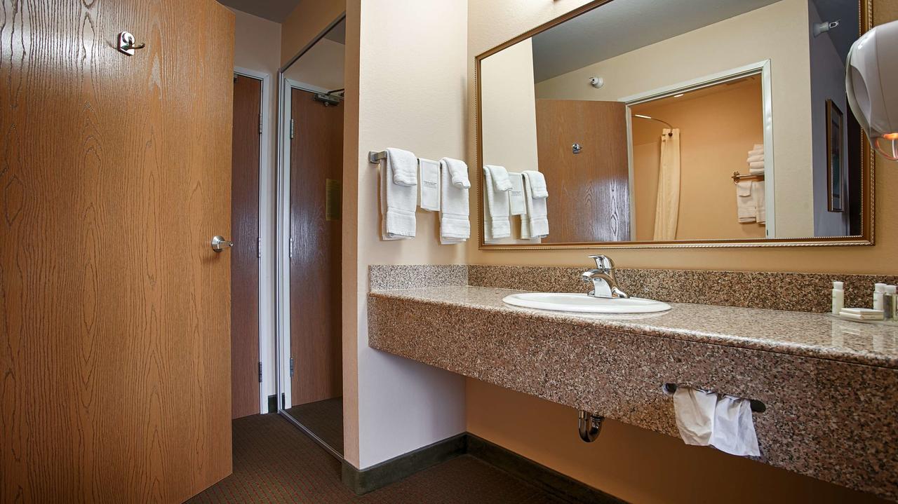 Best Western Manhattan Inn - thumb 17