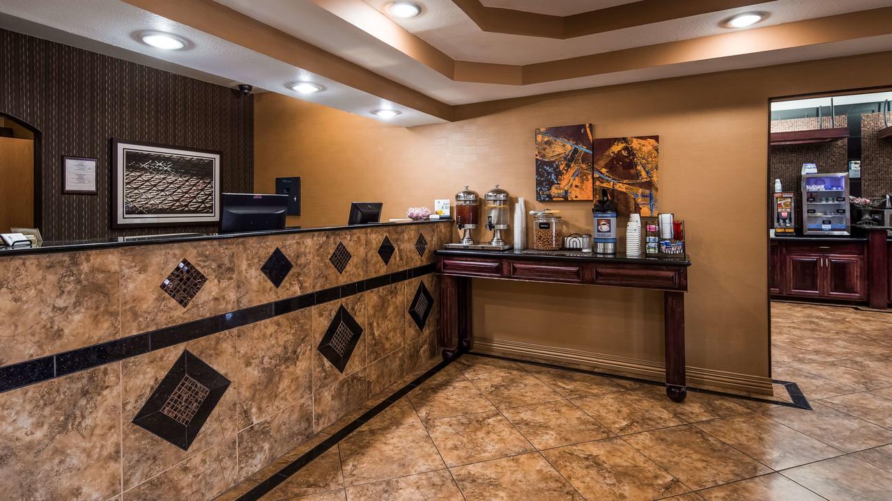 Best Western Manhattan Inn - thumb 32