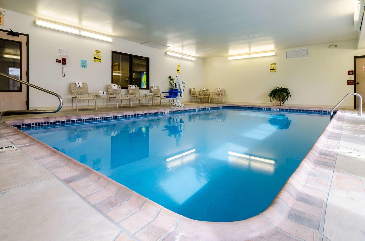 Quality Inn & Suites Manhattan - thumb 20