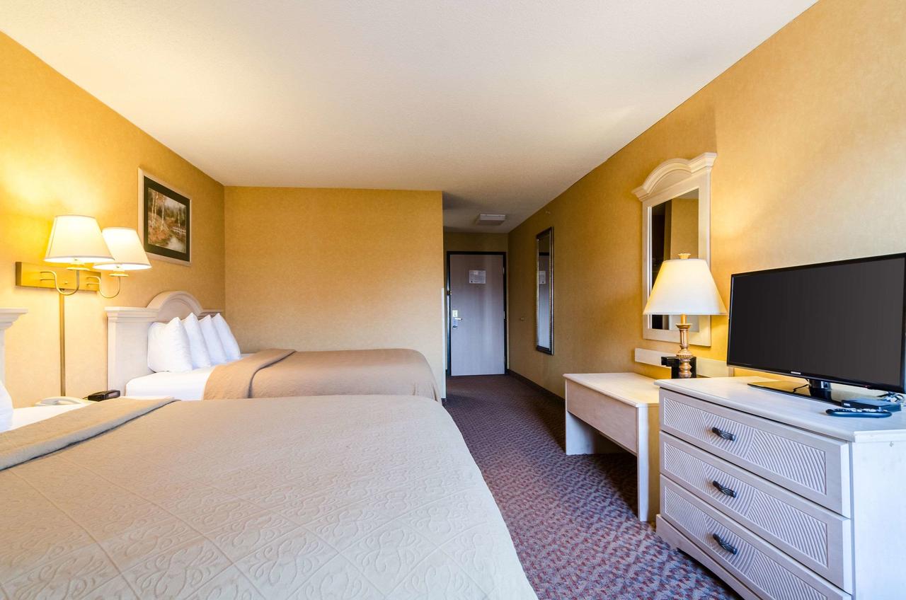 Quality Inn & Suites Manhattan - thumb 32