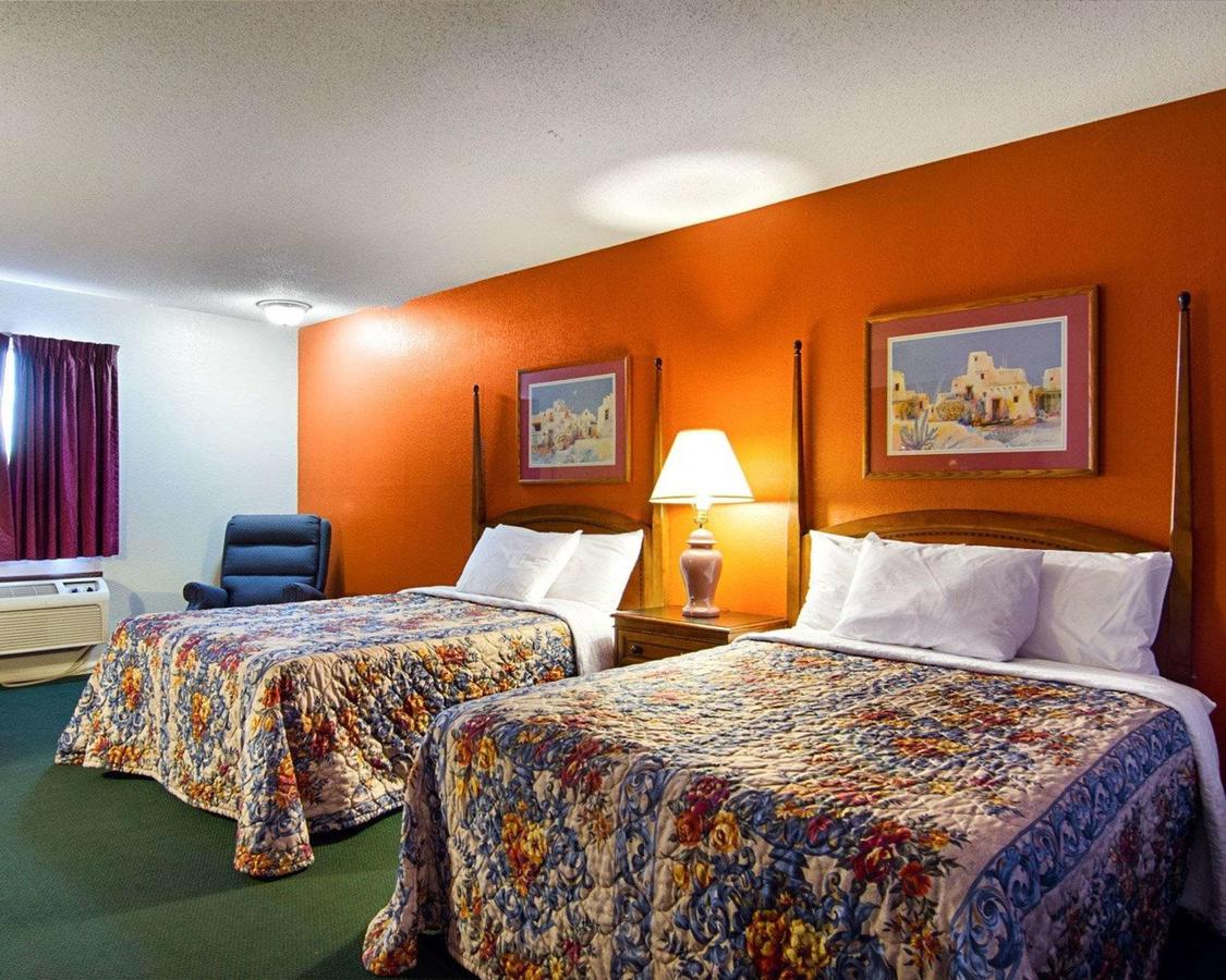 Rodeway Inn & Suites Emporia - thumb 23
