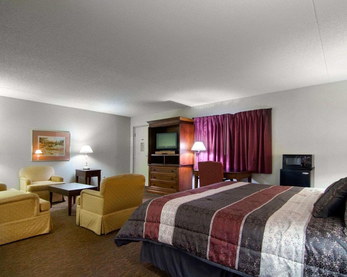 Rodeway Inn & Suites Emporia - thumb 31