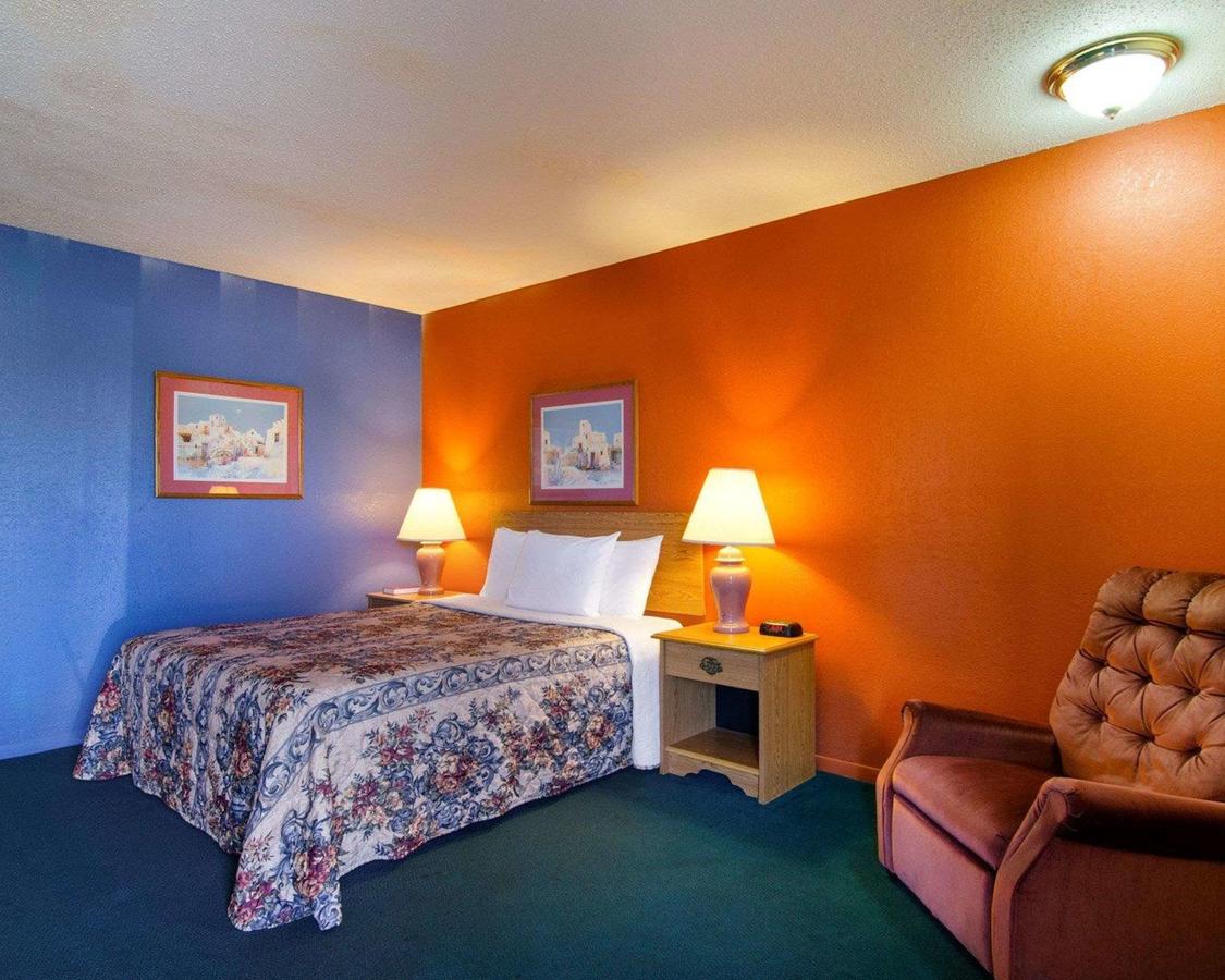 Rodeway Inn & Suites Emporia - thumb 21
