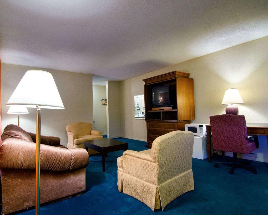 Rodeway Inn & Suites Emporia - thumb 34