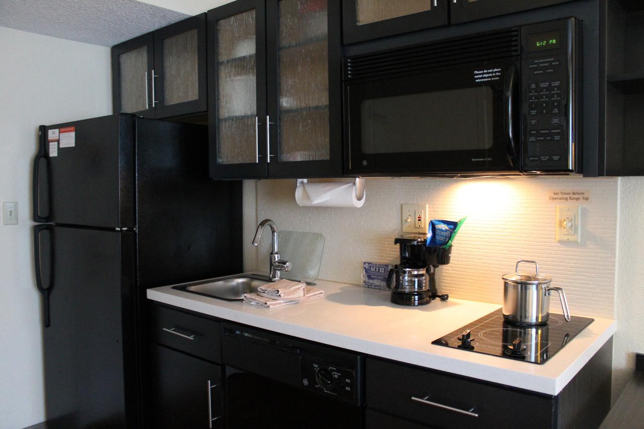 Candlewood Suites Wichita-Northeast - thumb 35