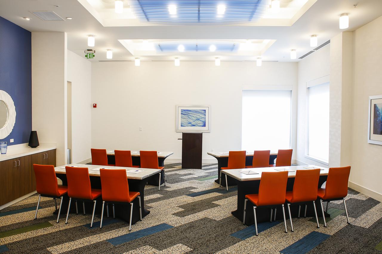 Holiday Inn Express & Suites Downtown Louisville - thumb 7