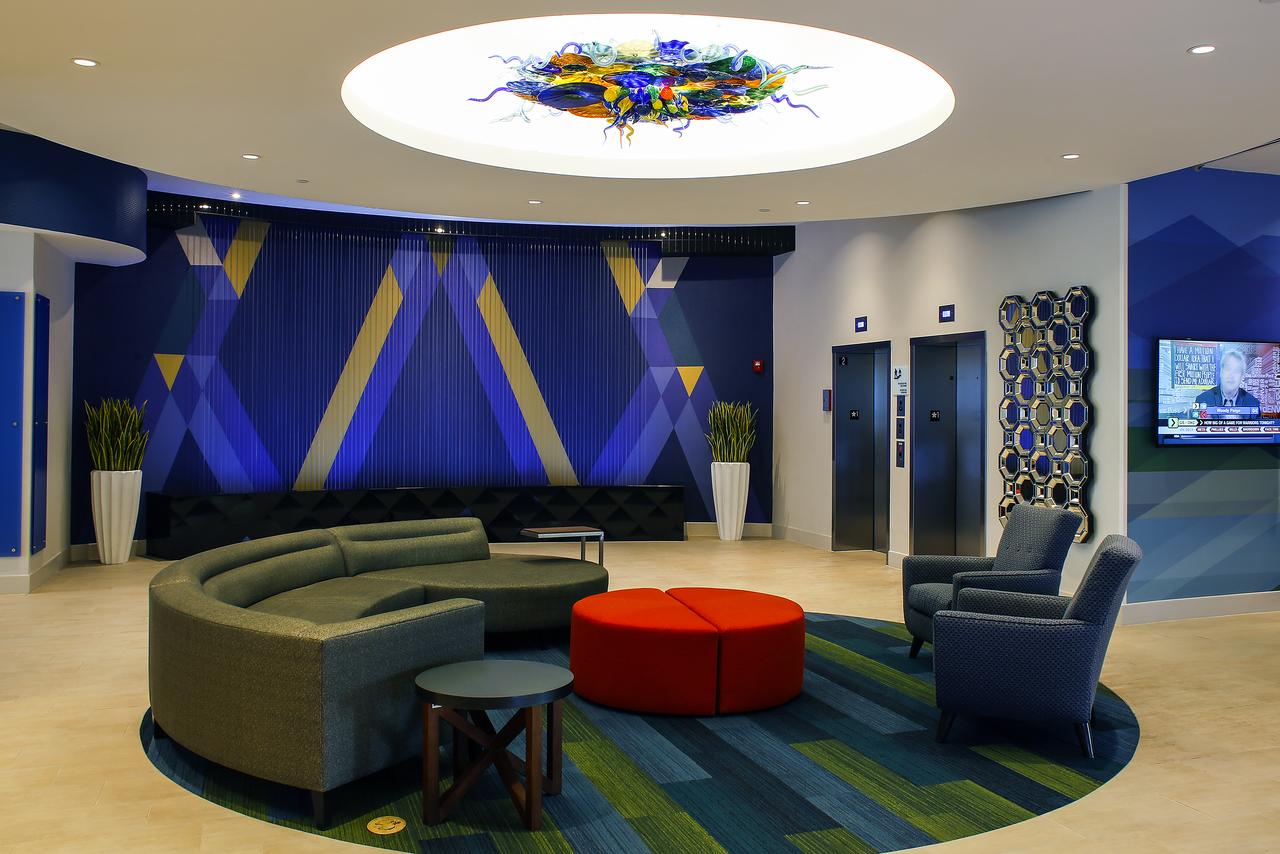 Holiday Inn Express & Suites Downtown Louisville - thumb 8