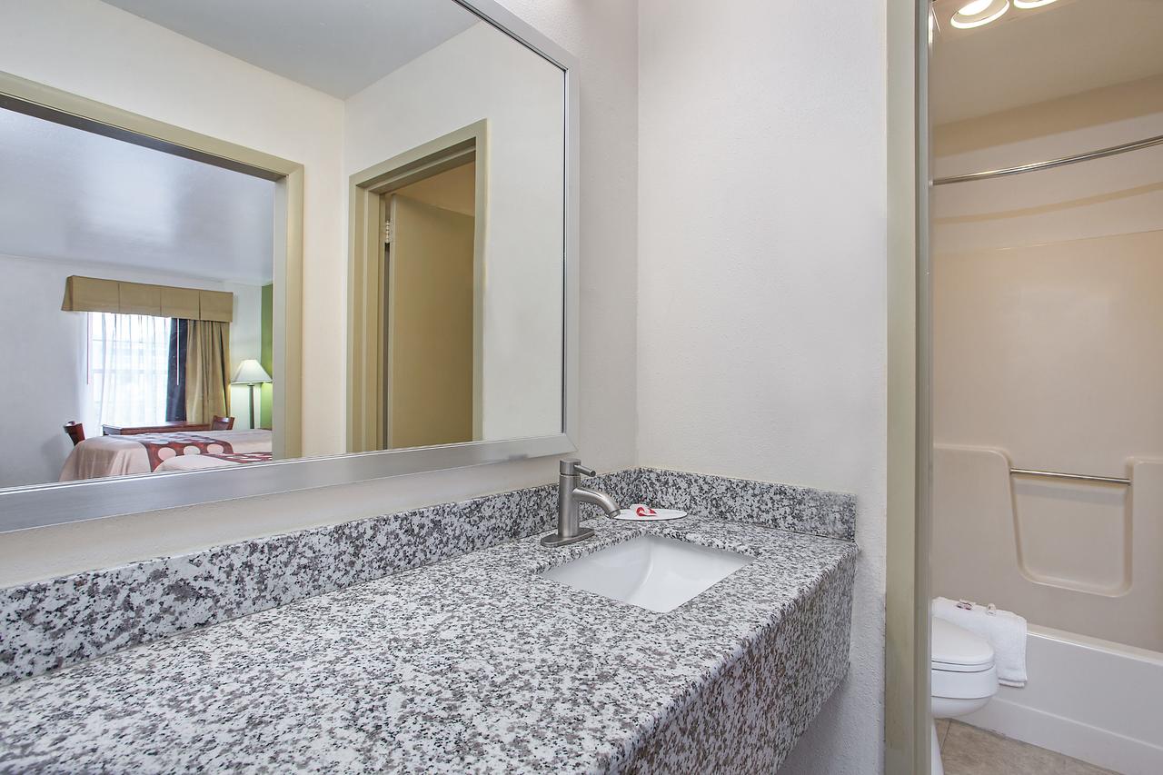 Super 8 By Wyndham Cave City - thumb 5