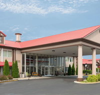 Ramada by Wyndham Bowling Green - Accommodation Indiana