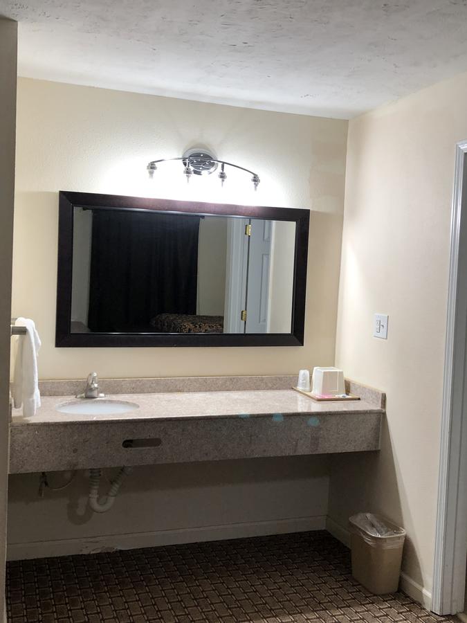 Travelers Inn Motel - thumb 5