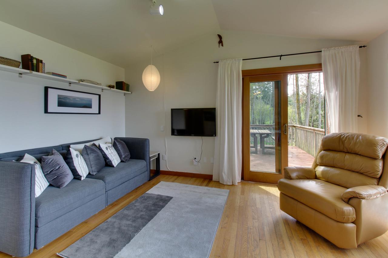 Skookum Sunsets - thumb 1