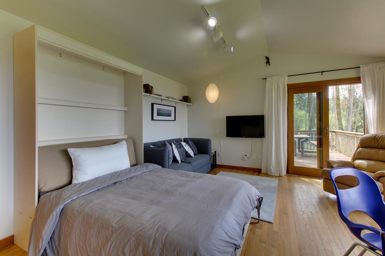 Skookum Sunsets - thumb 17