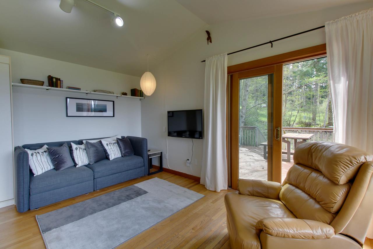 Skookum Sunsets - thumb 4