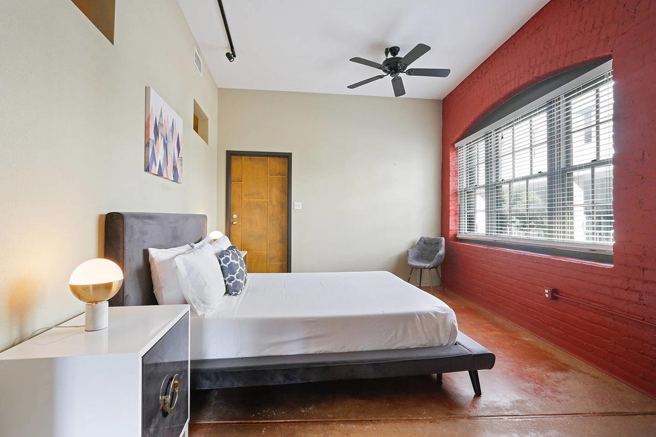 Three-Bedroom, Two-Bath Industrial Apt In NOLA C.B.D. - thumb 19