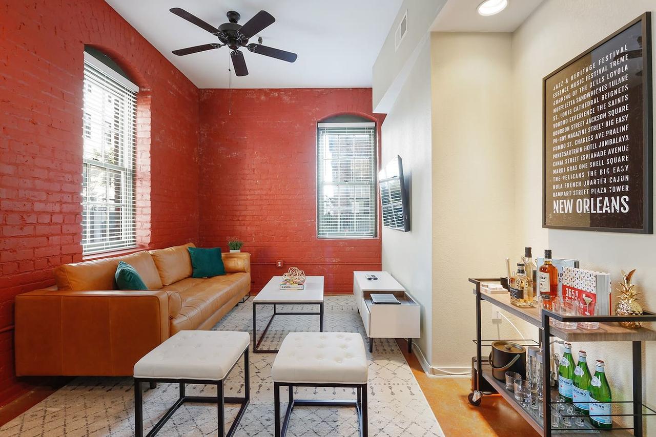 Three-Bedroom, Two-Bath Industrial Apt In NOLA C.B.D. - thumb 1