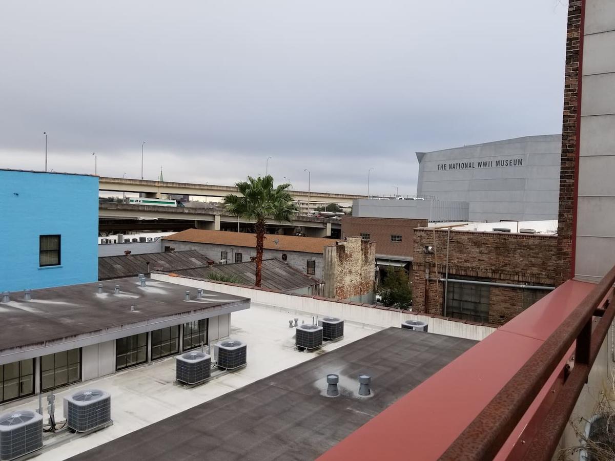 Three-Bedroom, Two-Bath Industrial Apt In NOLA C.B.D. - thumb 2