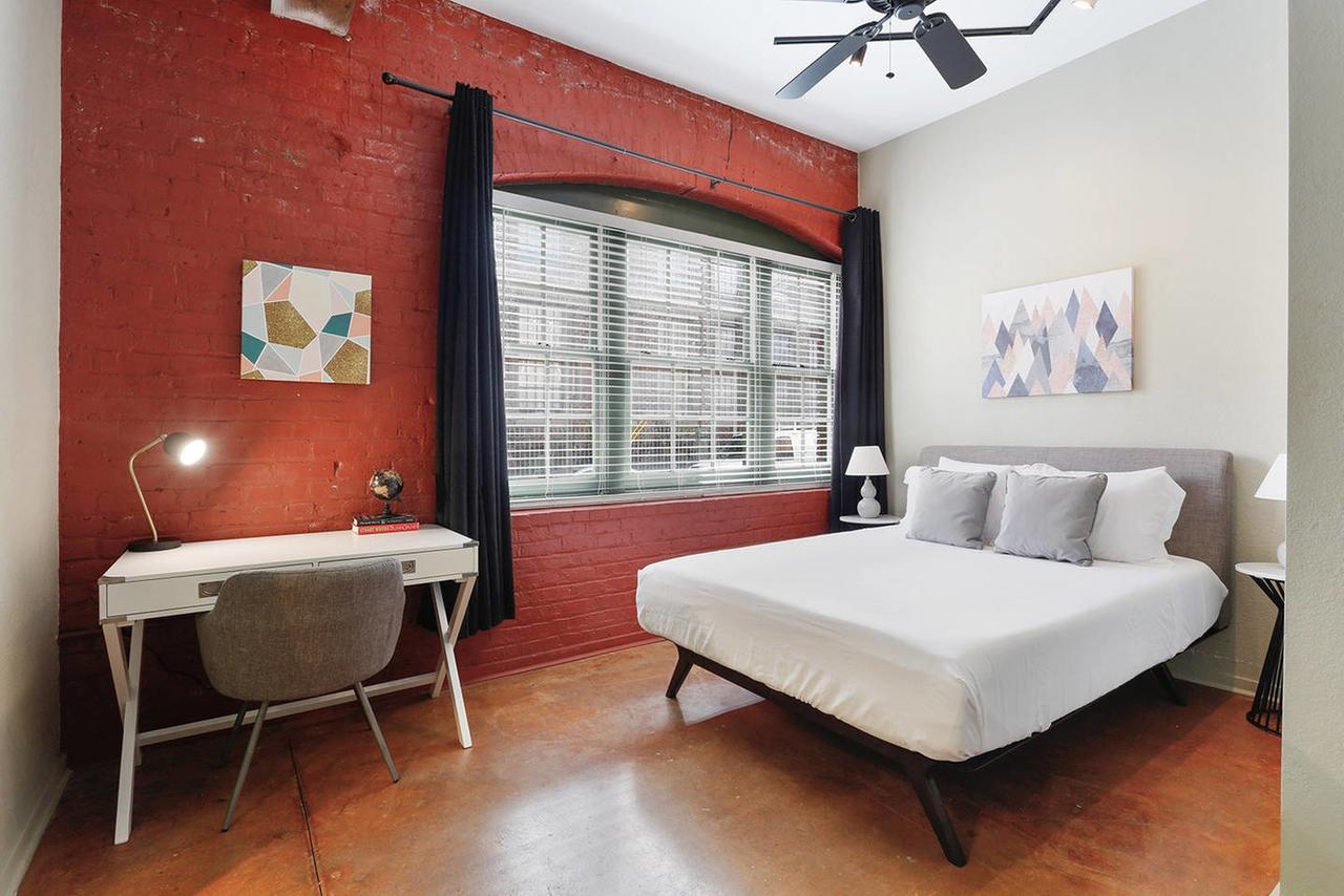Three-Bedroom, Two-Bath Industrial Apt In NOLA C.B.D. - thumb 33