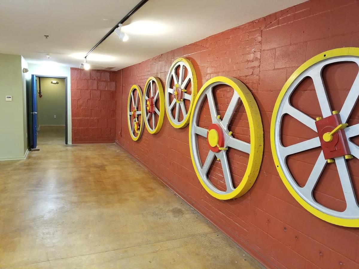 Three-Bedroom, Two-Bath Industrial Apt In NOLA C.B.D. - thumb 10