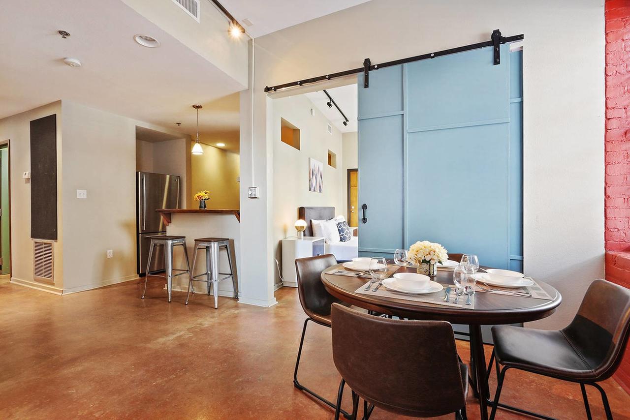 Three-Bedroom, Two-Bath Industrial Apt In NOLA C.B.D. - thumb 4