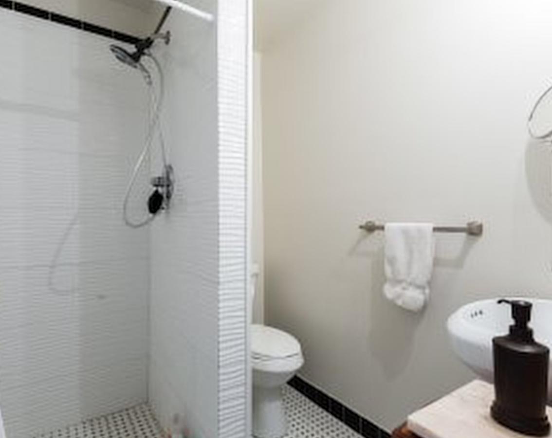 Laid Back Charm In The Bywater - thumb 8