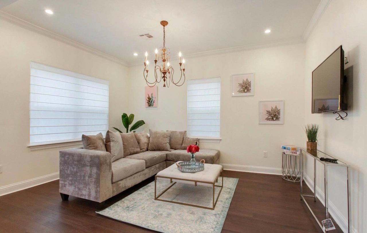 Uptown Centrically Located Three Bed Rooms House - thumb 3