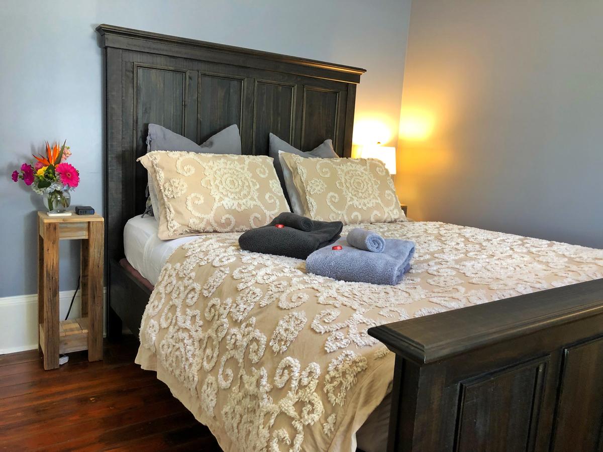 Luxury Historic Shotgun Home In Lower Garden District - thumb 3