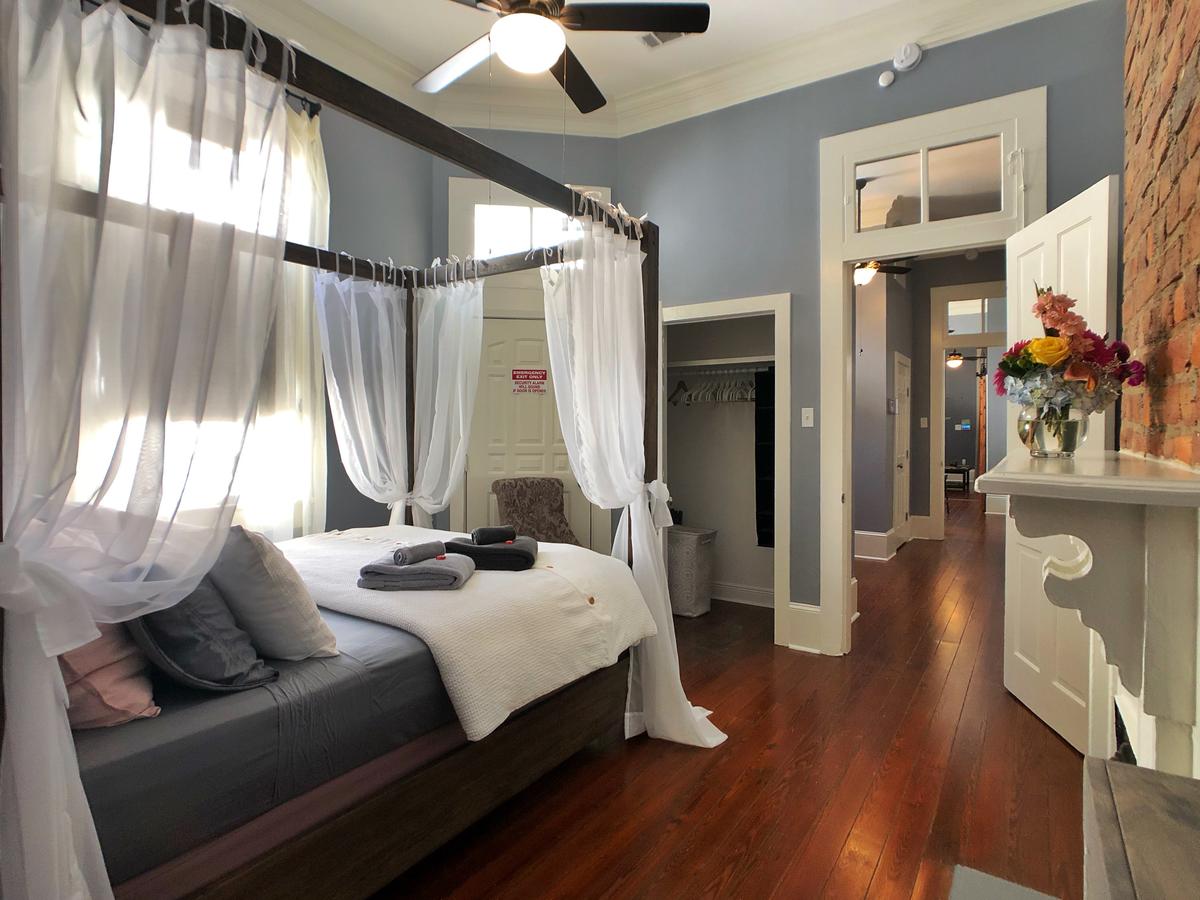 Luxury Historic Shotgun Home In Lower Garden District - thumb 23