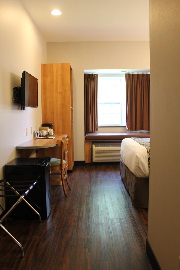 York Microtel Inn & Suites By Wyndham - thumb 11