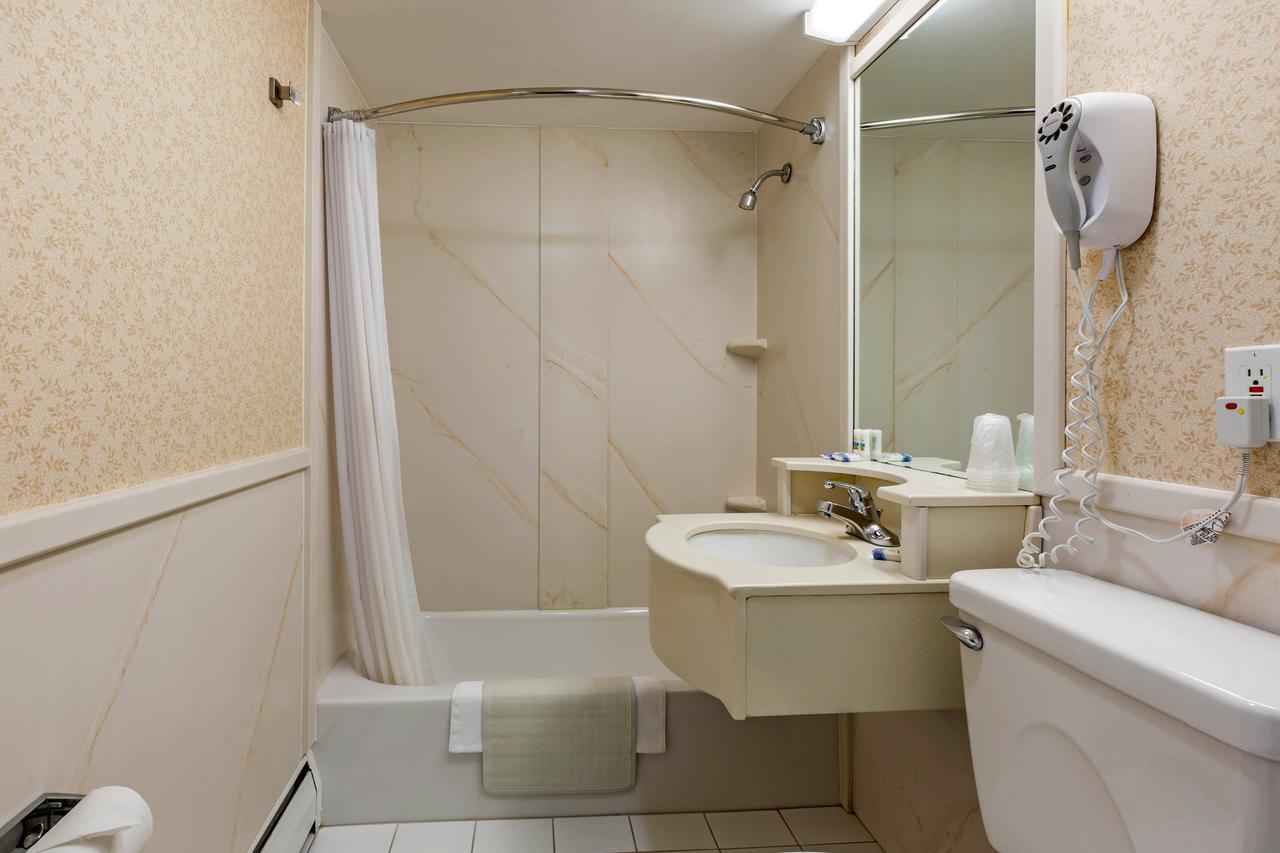 Ogunquit Hotel And Suites - thumb 32