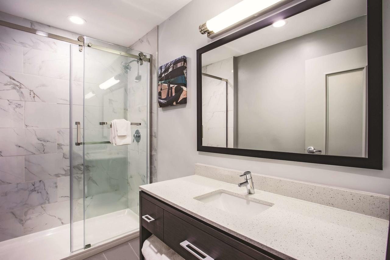 La Quinta By Wyndham Baltimore Downtown - thumb 10