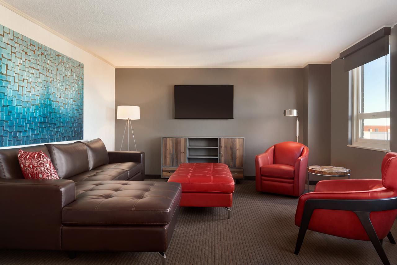 Embassy Suites Baltimore Inner Harbor - thumb 7