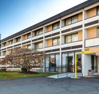 Days Inn by Wyndham College Park - Accommodation Indiana