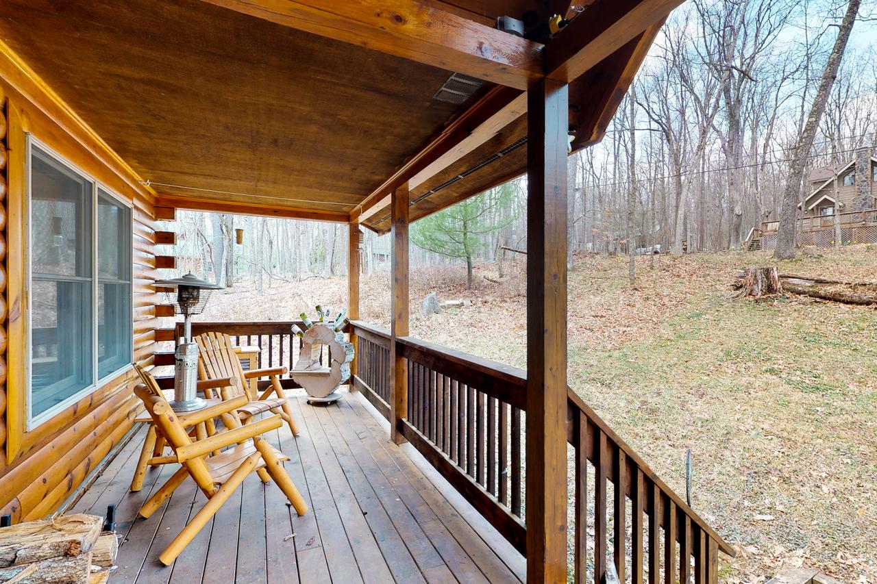 3 Bed 4 Bath Vacation Home In Deep Creek Lake - thumb 2