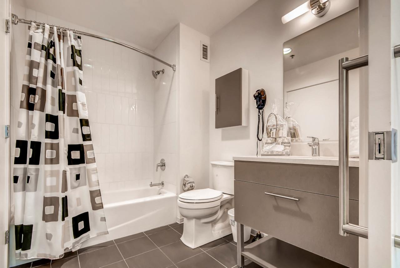 Global Luxury Suites At Kendall East - thumb 16