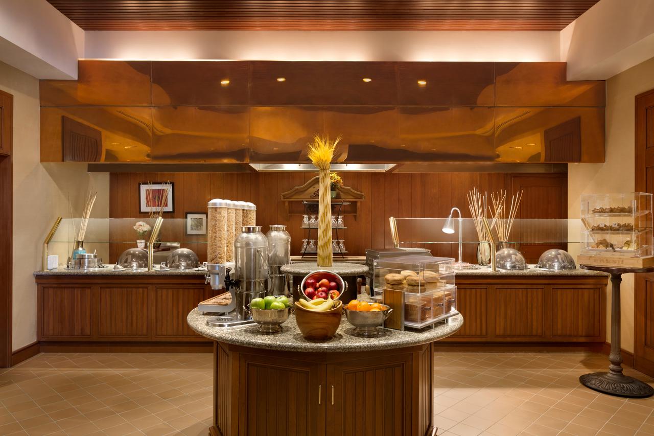 Hilton Boston Logan Airport - thumb 13