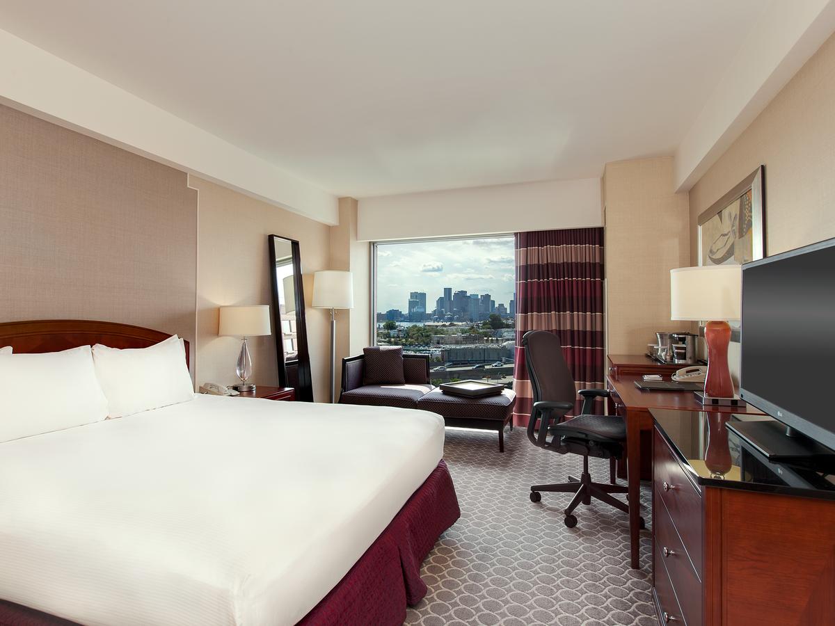Hilton Boston Logan Airport - thumb 6