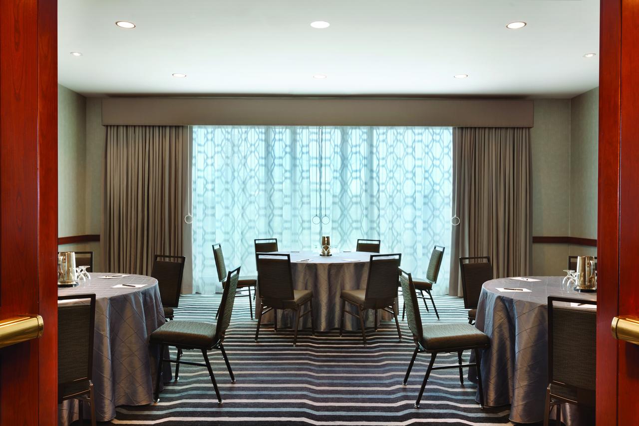 Hilton Boston Logan Airport - thumb 23