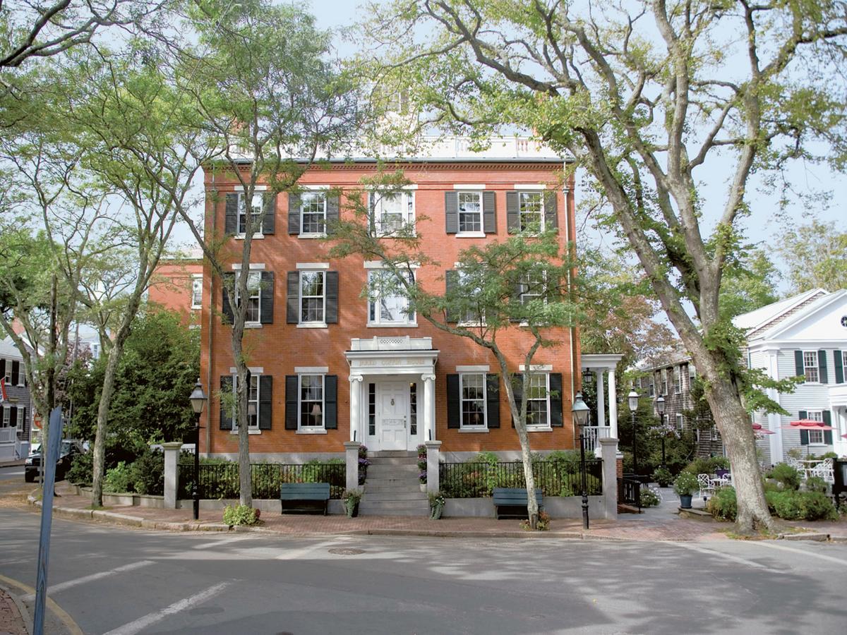 Jared Coffin House - thumb 0