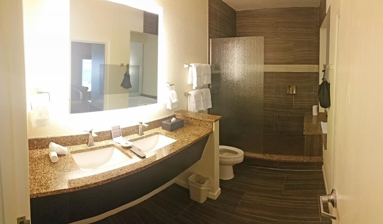 Cherry Tree Inn And Suites - thumb 33